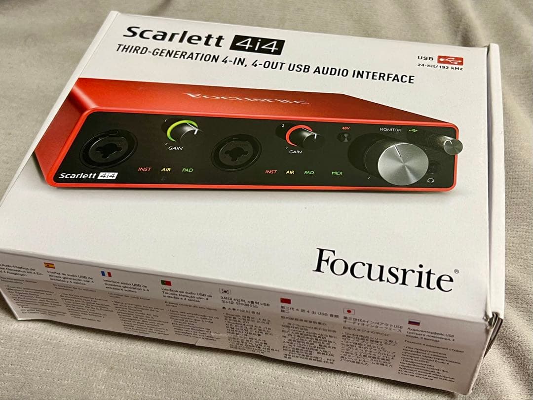 Focusrite Scarlett 4i4 第3世代オーディオインターフェイス