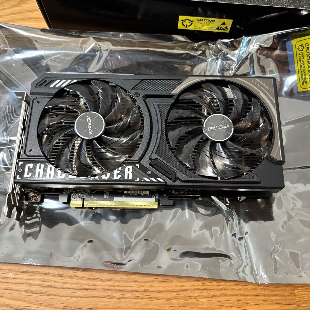 グラフィックボード・グラボ・ビデオカード ASRock Radeon RX9060 XT Challenger 16GB