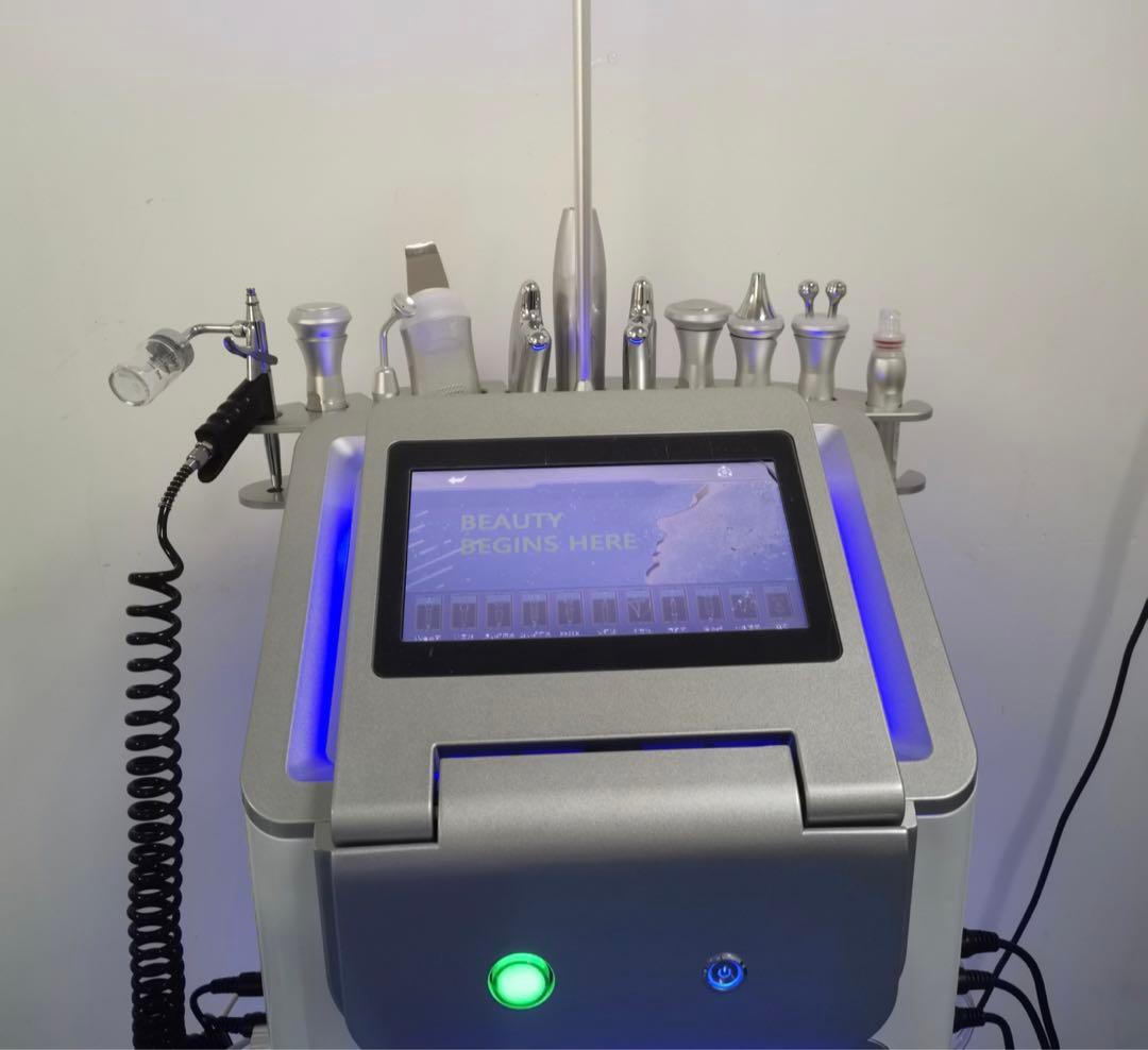 一台11役最新版　ハイドラフェイシャル　複合美容機