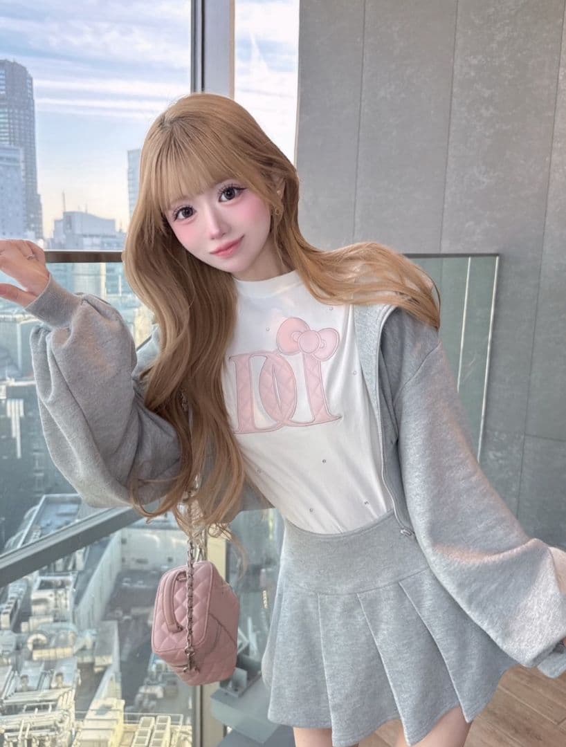 【即日発送】Hello DarichキルティングアップリケビジューTシャツ