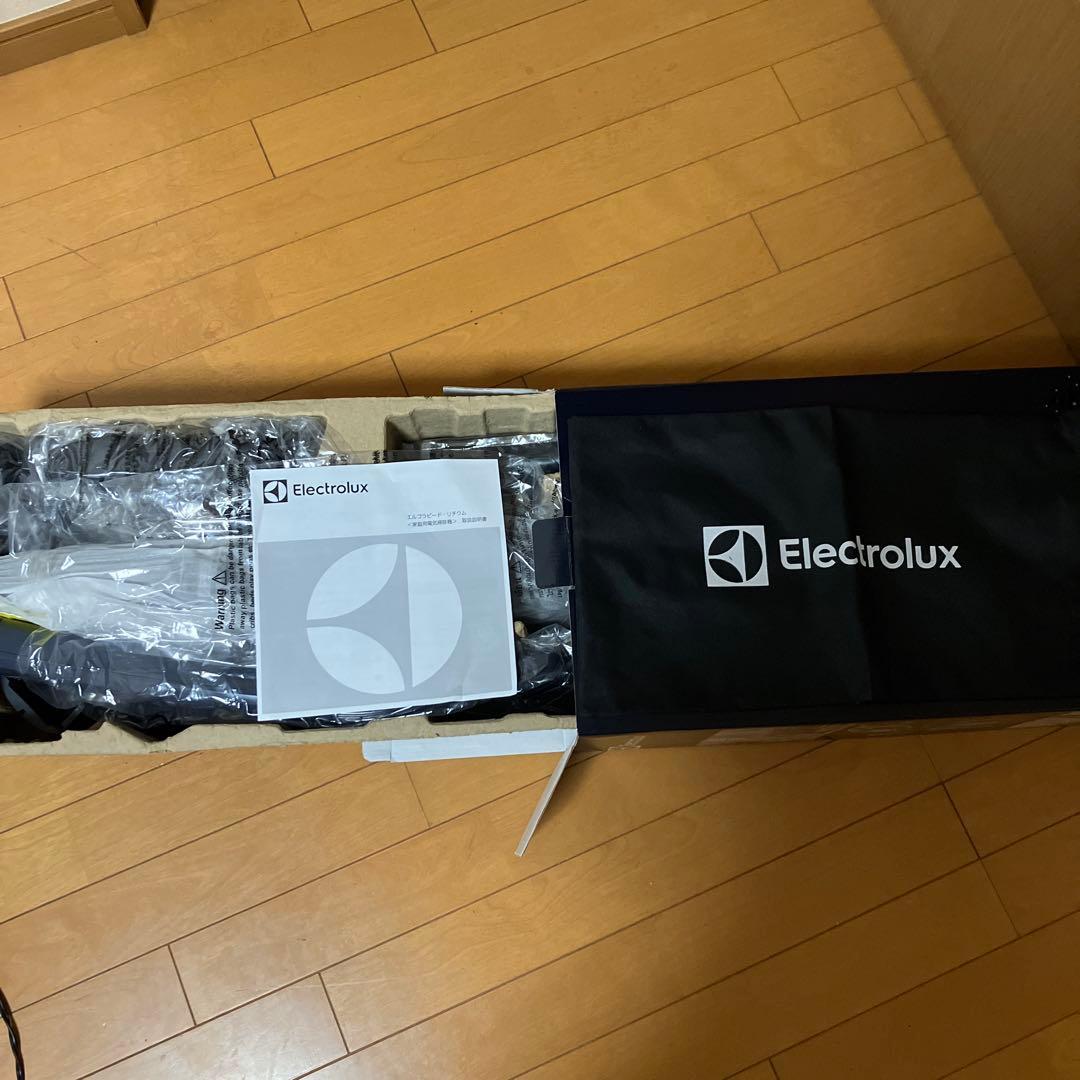 【未使用 付属品充実 限定モデル】Electrolux エルゴラピード 掃除機