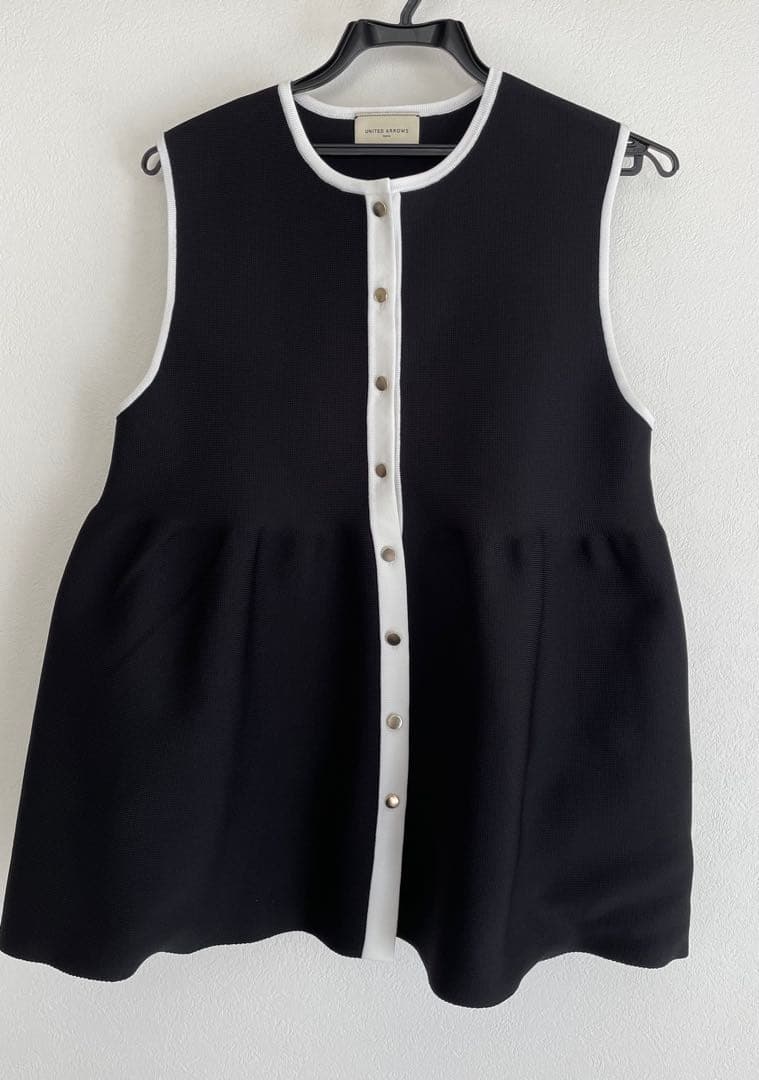 UNITED ARROWS ペプラム ベスト　新品同様