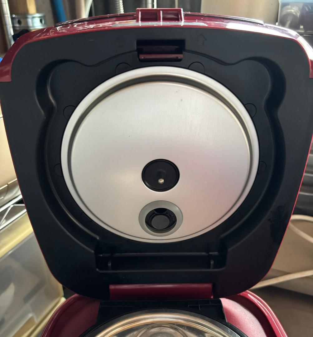 IRIS OHYAMA 炊飯器 IH式 3合 メタリックレッド 極厚火釜 美品