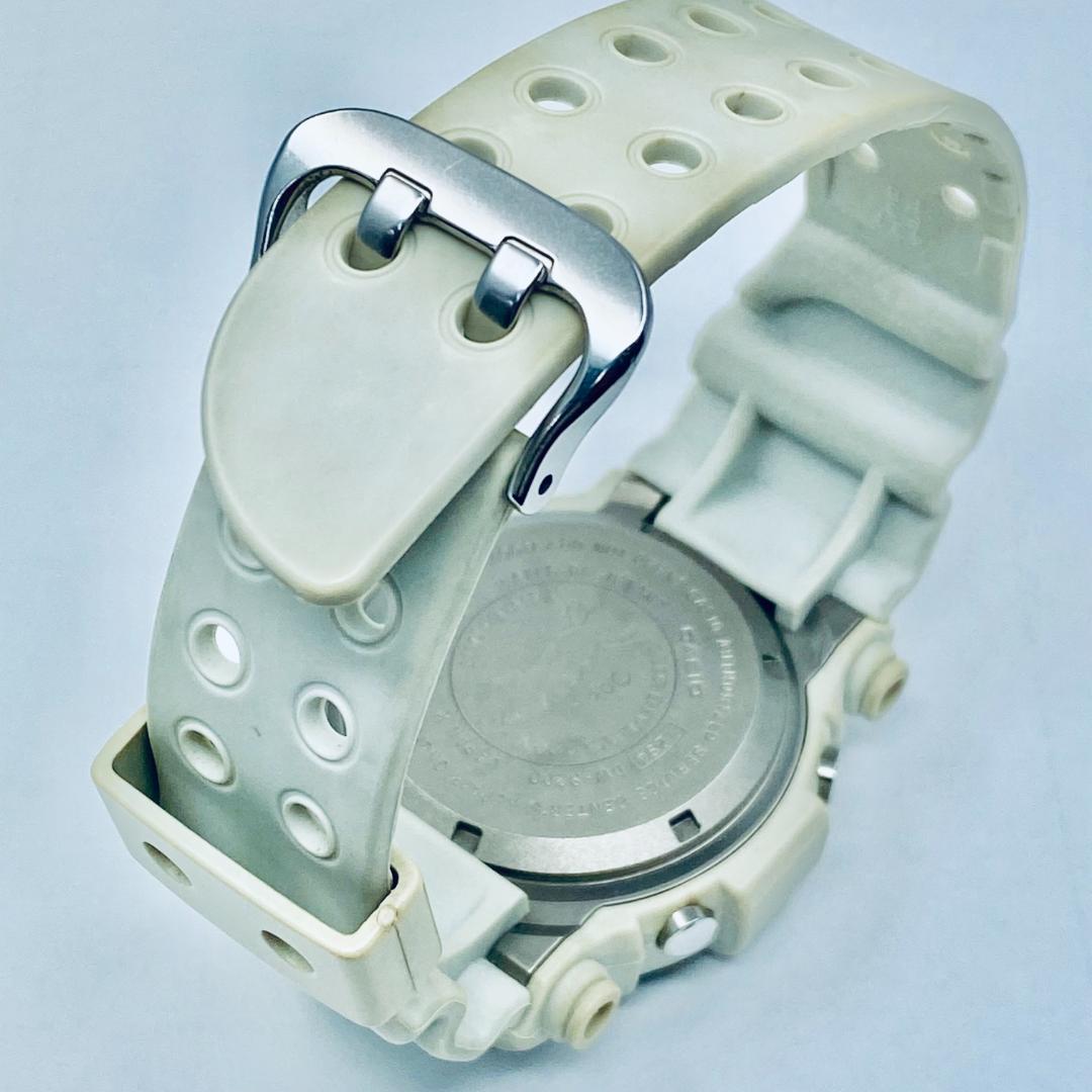 G-SHOCK　DW-8200LG　FROGMAN　メン　イン　ホワイトグレー