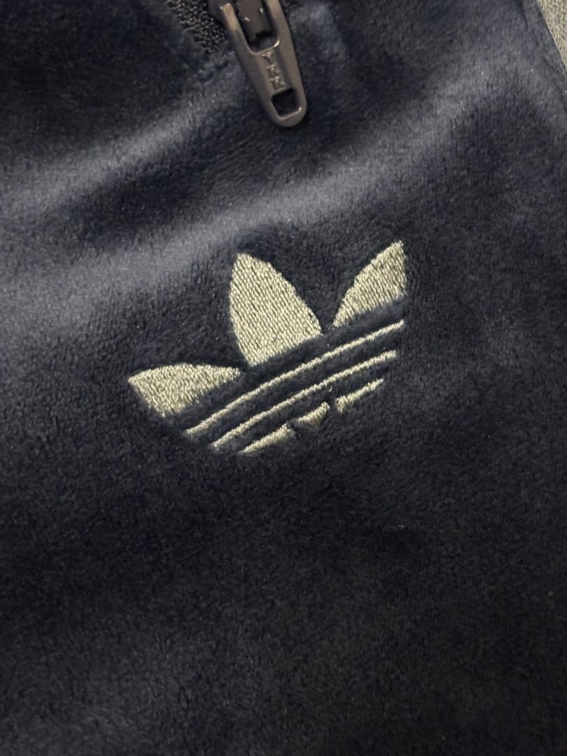 【希少】adidas ベロア トラックパンツ