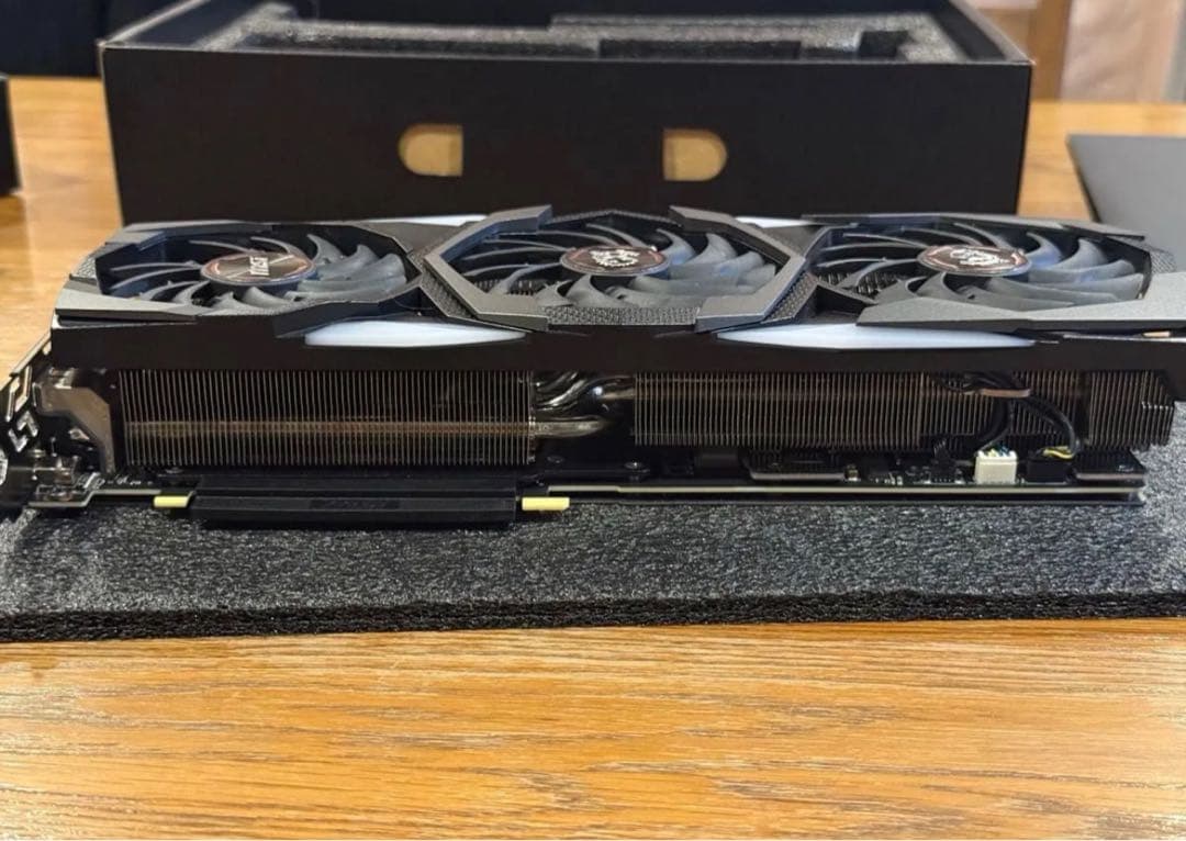 グラフィックボード・グラボ・ビデオカード MSI RTX 2080TI 22GB Trio
