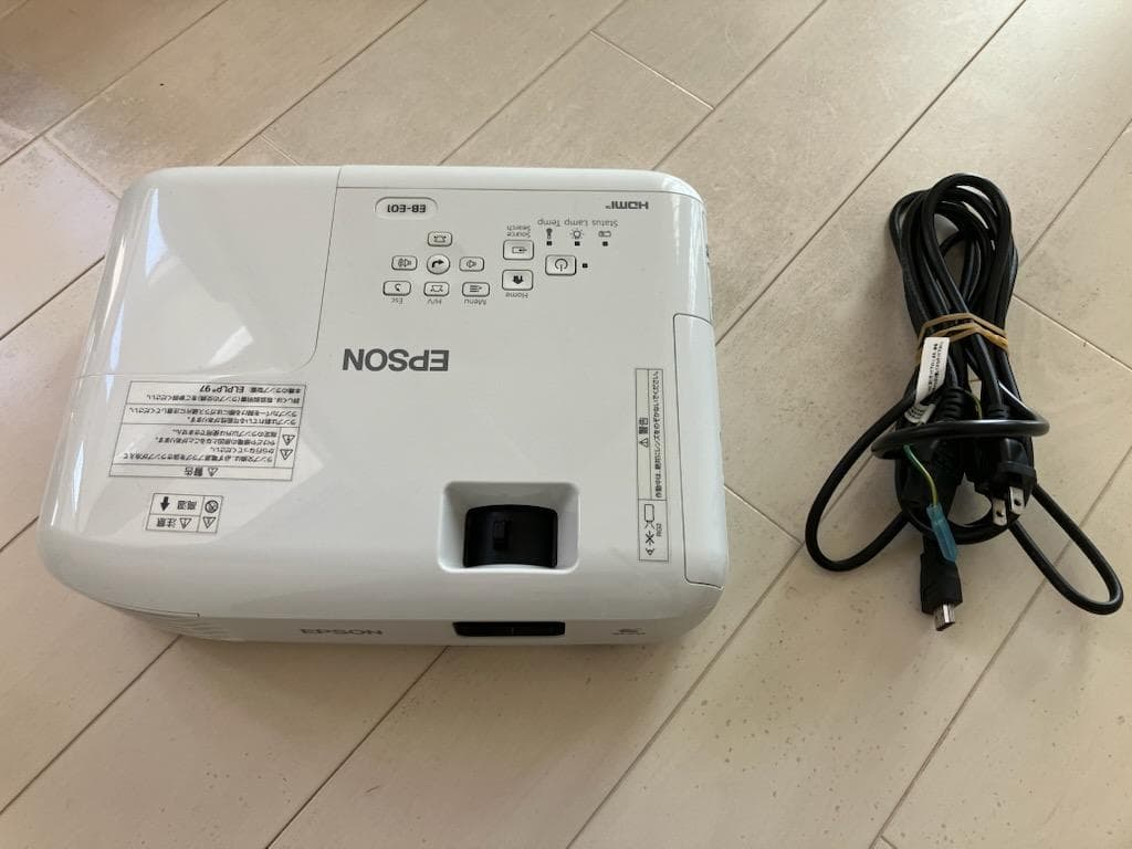 ◯ EPSON エプソン プロジェクター EB-E01