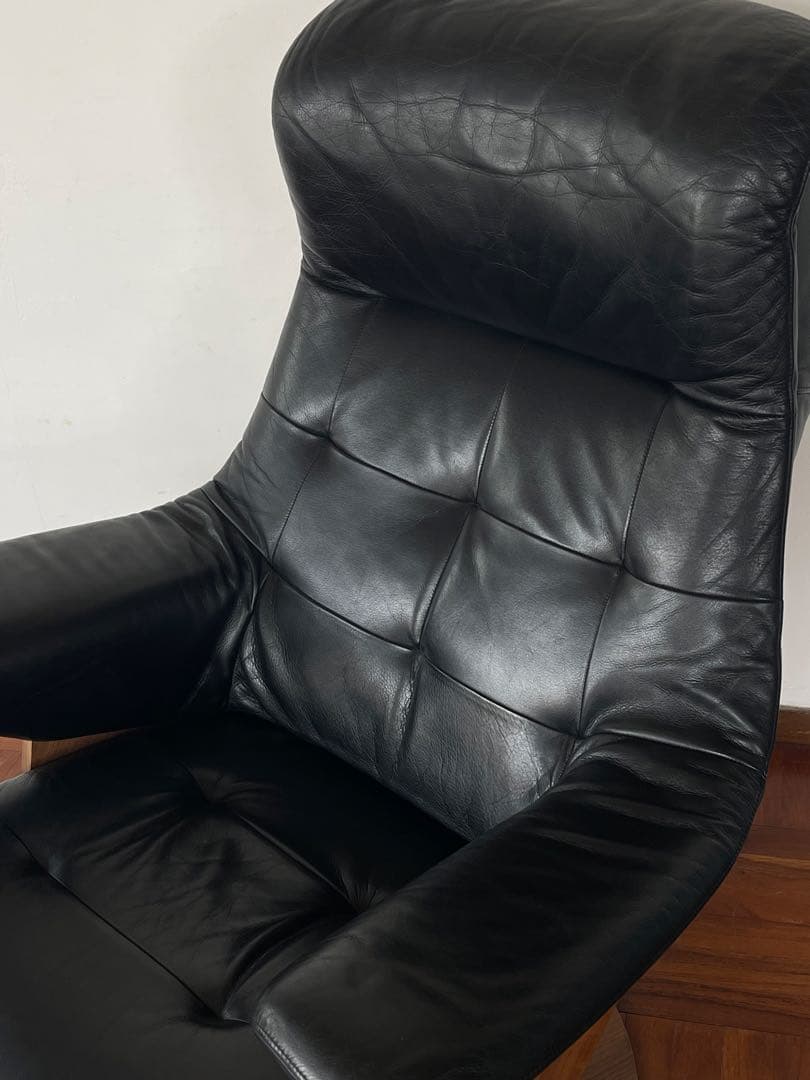 カリモク THE FIRST ザファースト リクライニング チェア ブラック