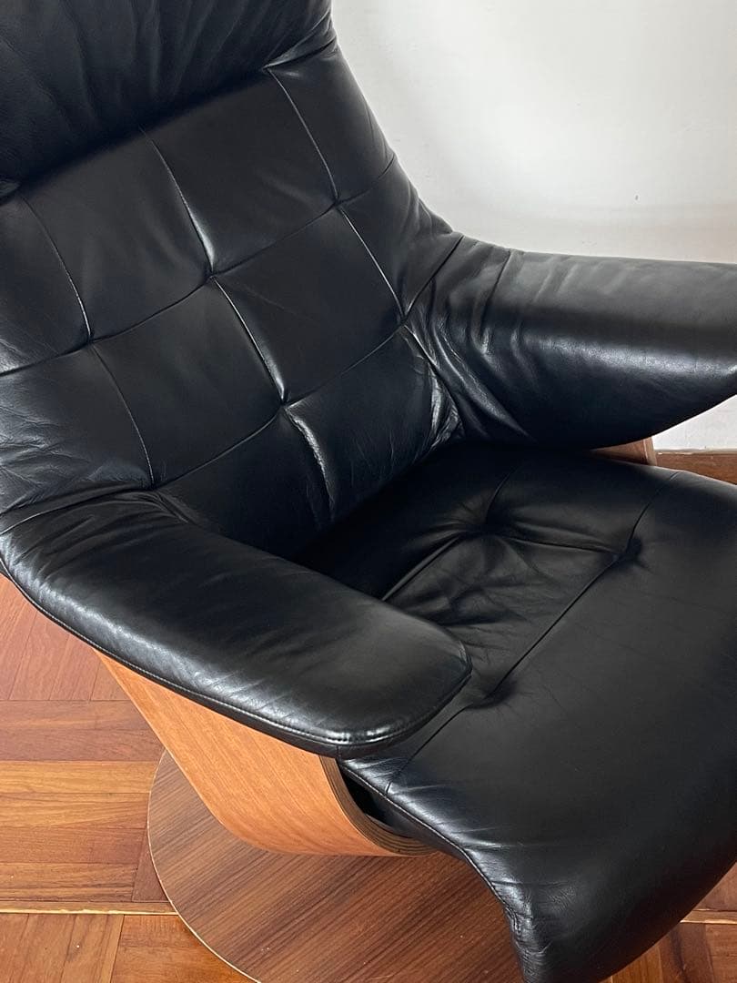 カリモク THE FIRST ザファースト リクライニング チェア ブラック