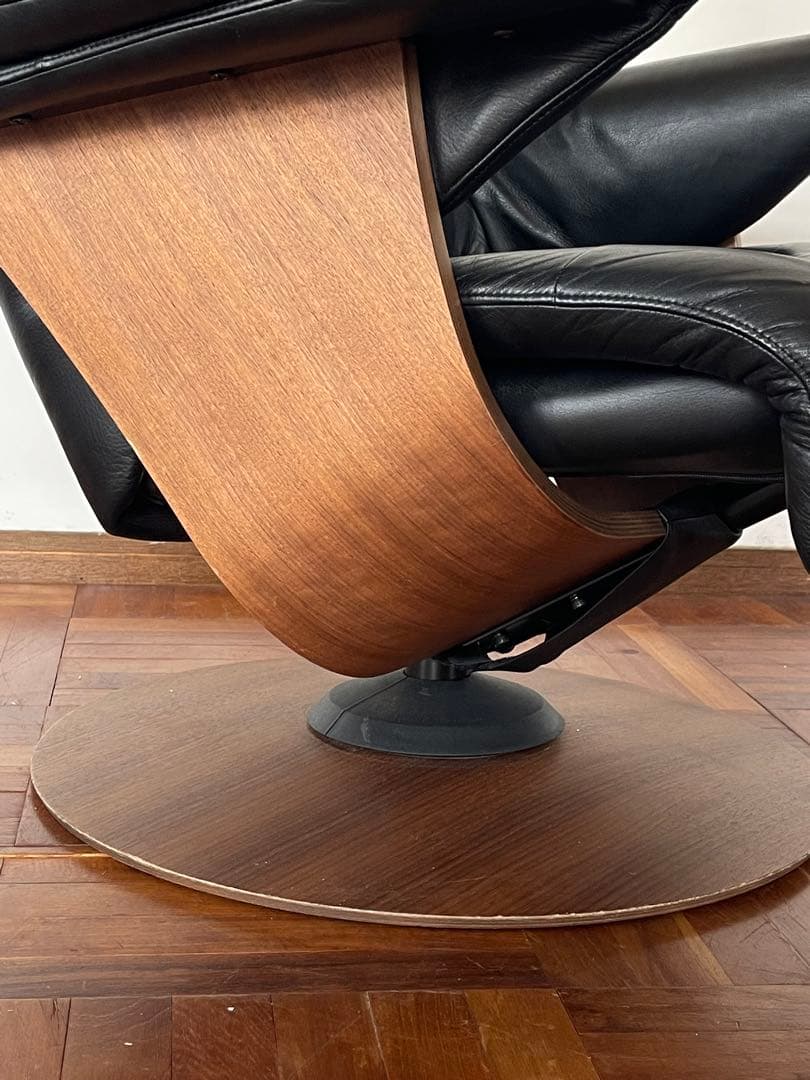 カリモク THE FIRST ザファースト リクライニング チェア ブラック