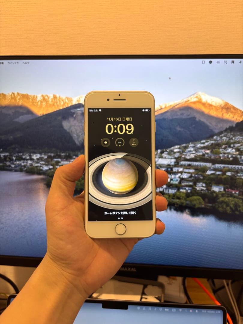 Apple iPhone SE3（特別仕様 ）ホワイト TypeC
