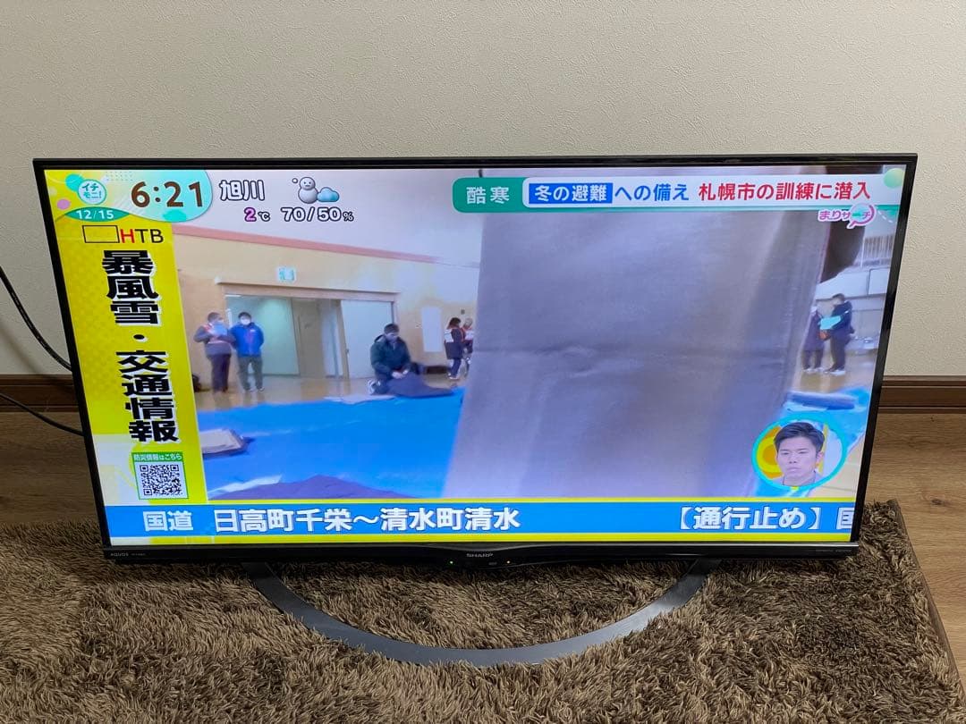 SHARP 40インチ液晶テレビ 4T-C40AJ1