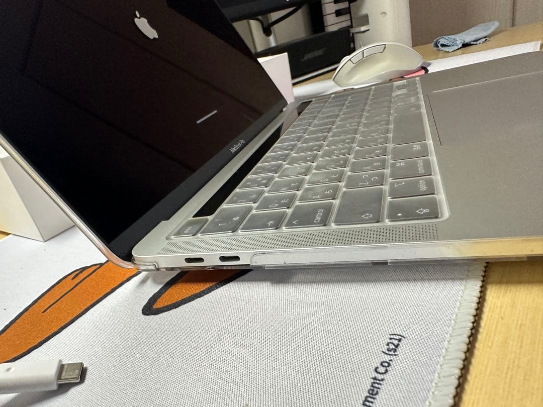 美品 MacBook Pro M2 2022 13インチ シルバー(おまけ付き)