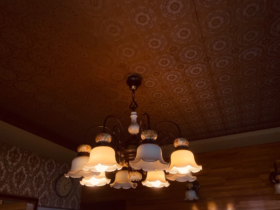 フラワーパターン 8灯シャンデリア