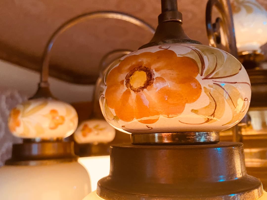 フラワーパターン 8灯シャンデリア