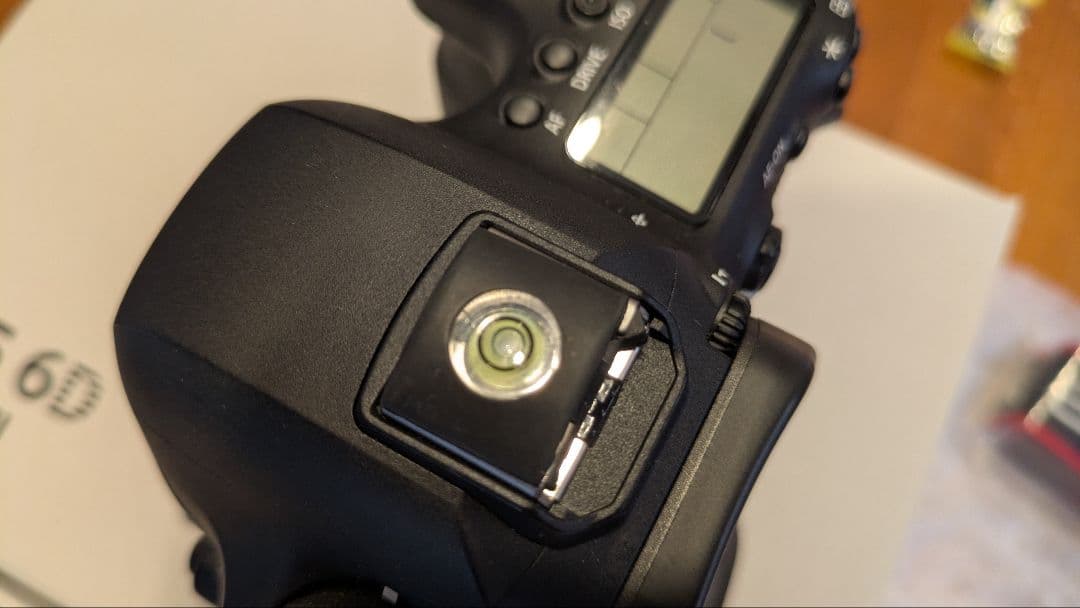 Canon EOS 6D Mark II ボディ