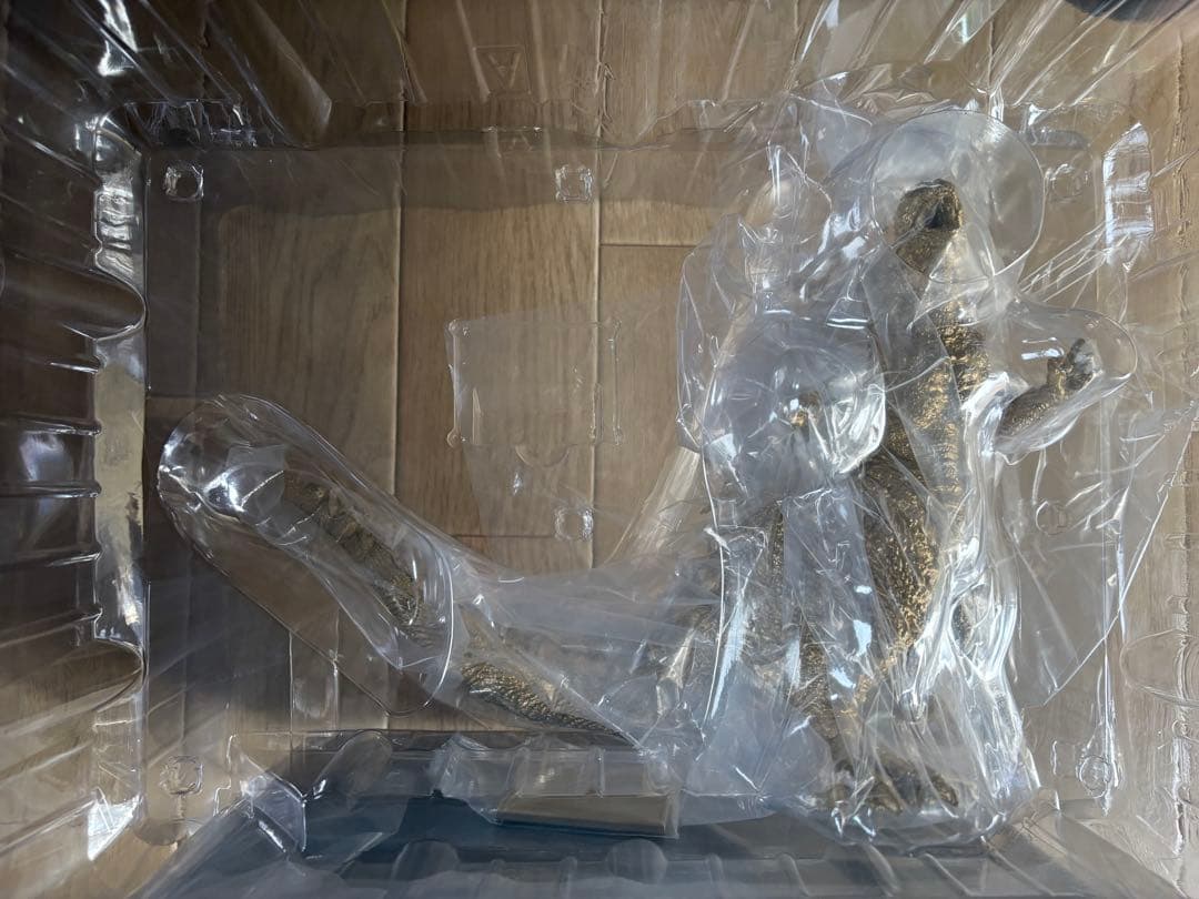 一番くじ　ゴジラ　ゴールドカラー　SOFVICS