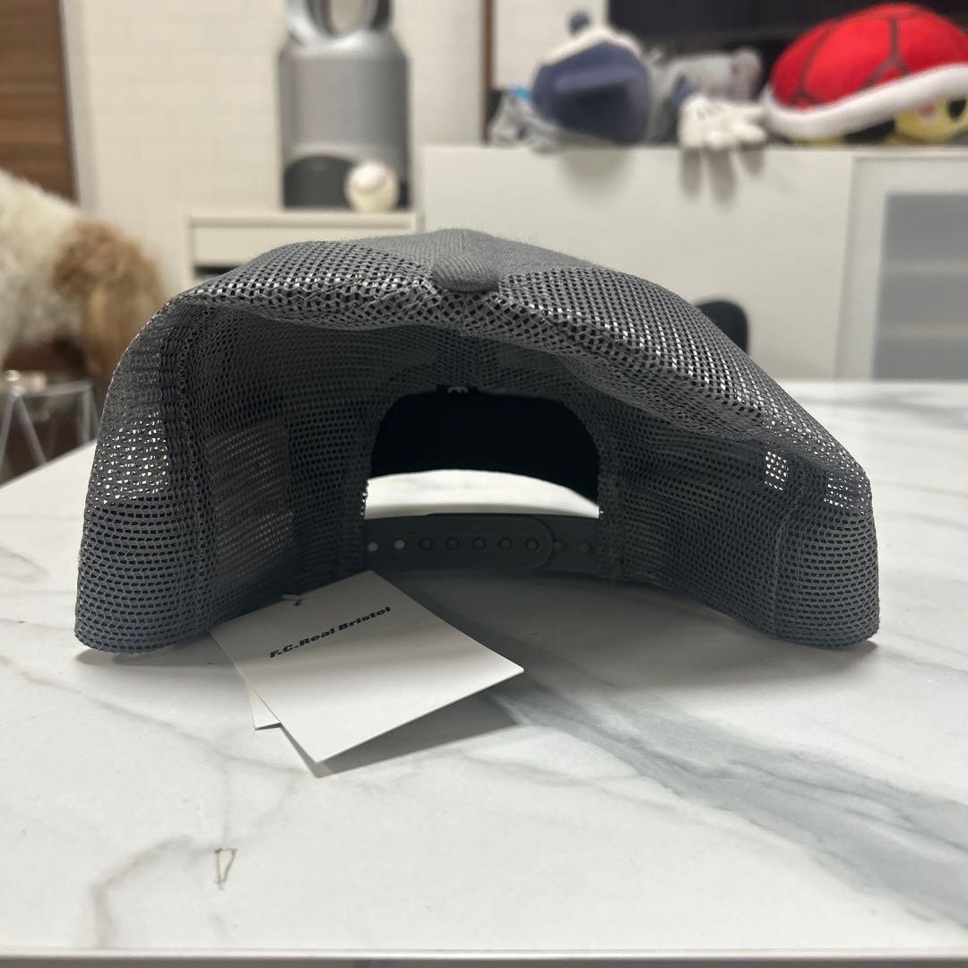 F.C.Real Bristol グレー トラッカーキャップ