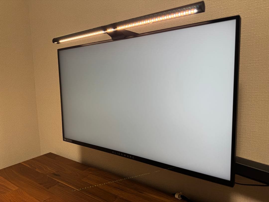 Alienware 27 4K ゲーミング モニター AW2725QF