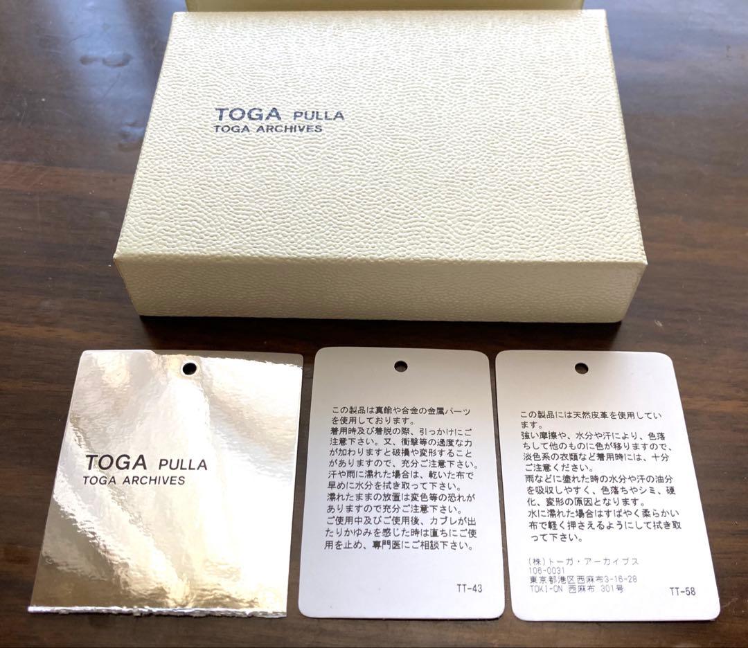 TOGA PULLA トーガ プルラ　メタルバングル　黒　レザー　異素材コンビ