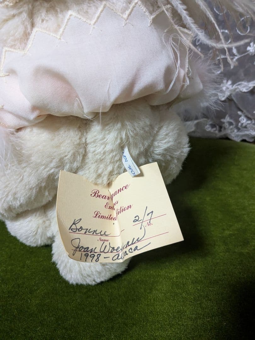 海外アーティスト垂れ耳ラビット