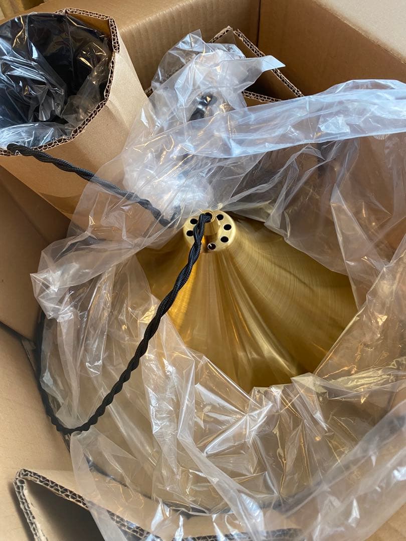 【新品未使用】　unico ANOD ペンダントライト ゴールド☆電球付☆