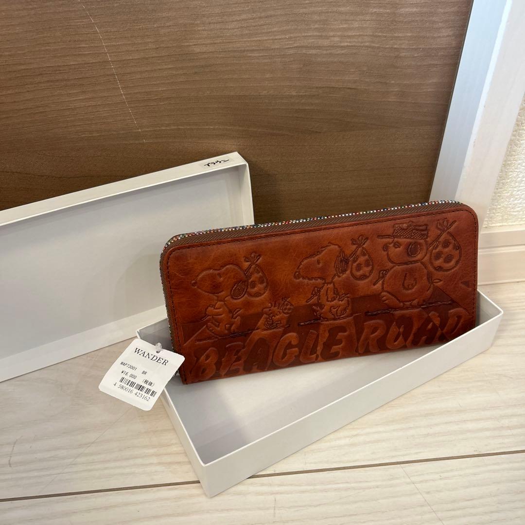 【未使用】スヌーピー 本革　長財布　型押し　ラウンドファスナー　箱入り