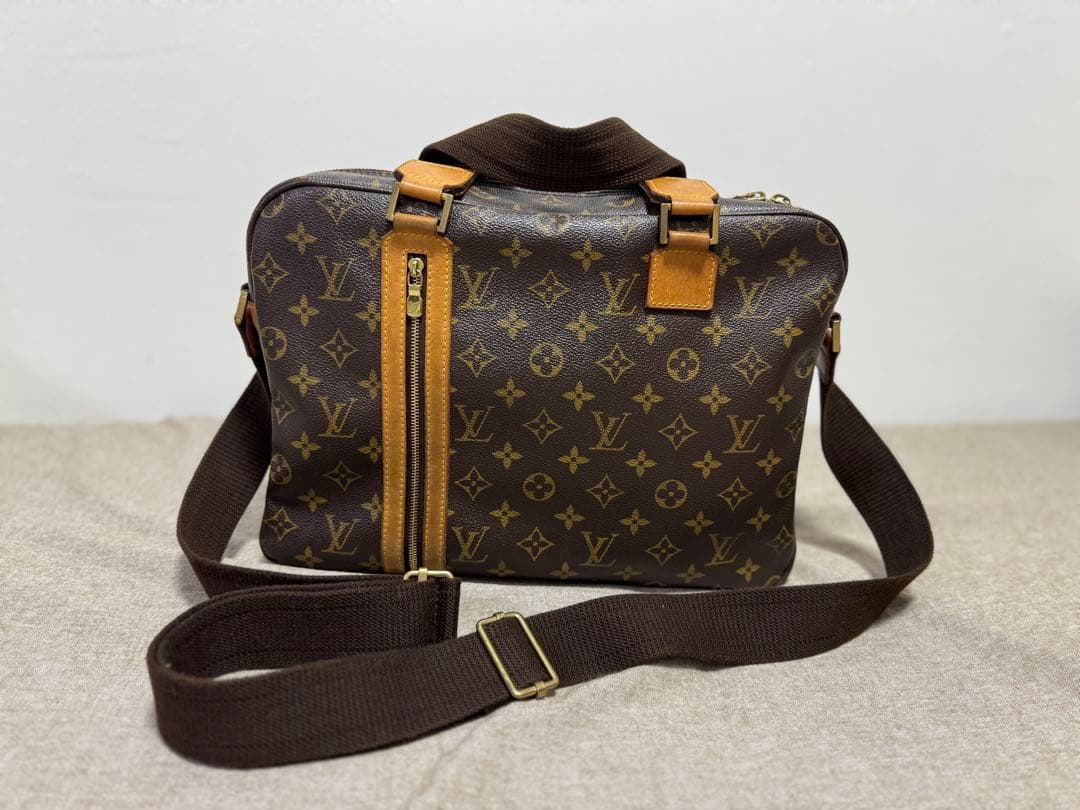 Louis Vuitton モノグラム ショルダーバッグ サック ボスホール