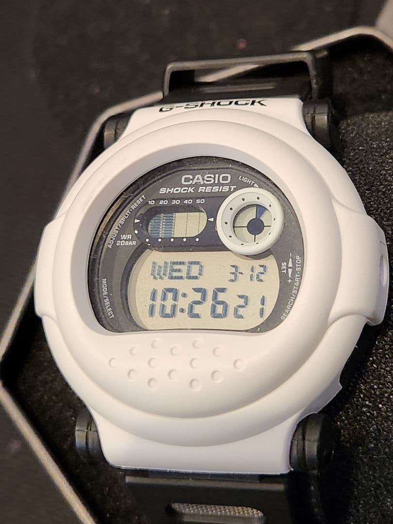 メカカカ　g-001bw-7jf G-Shock ストームツルーパー