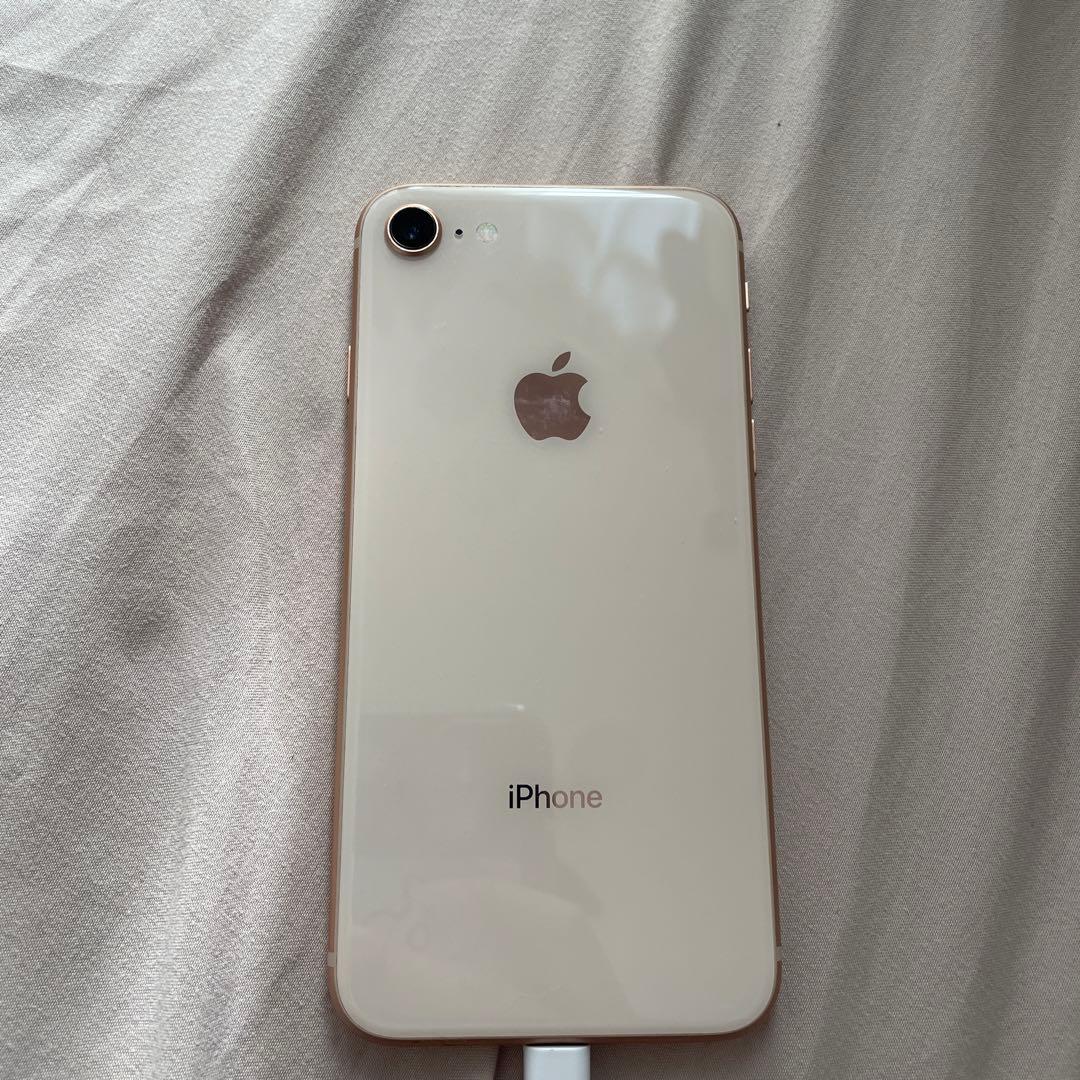 iPhone 8 ゴールド 64 GB docomo 箱付き