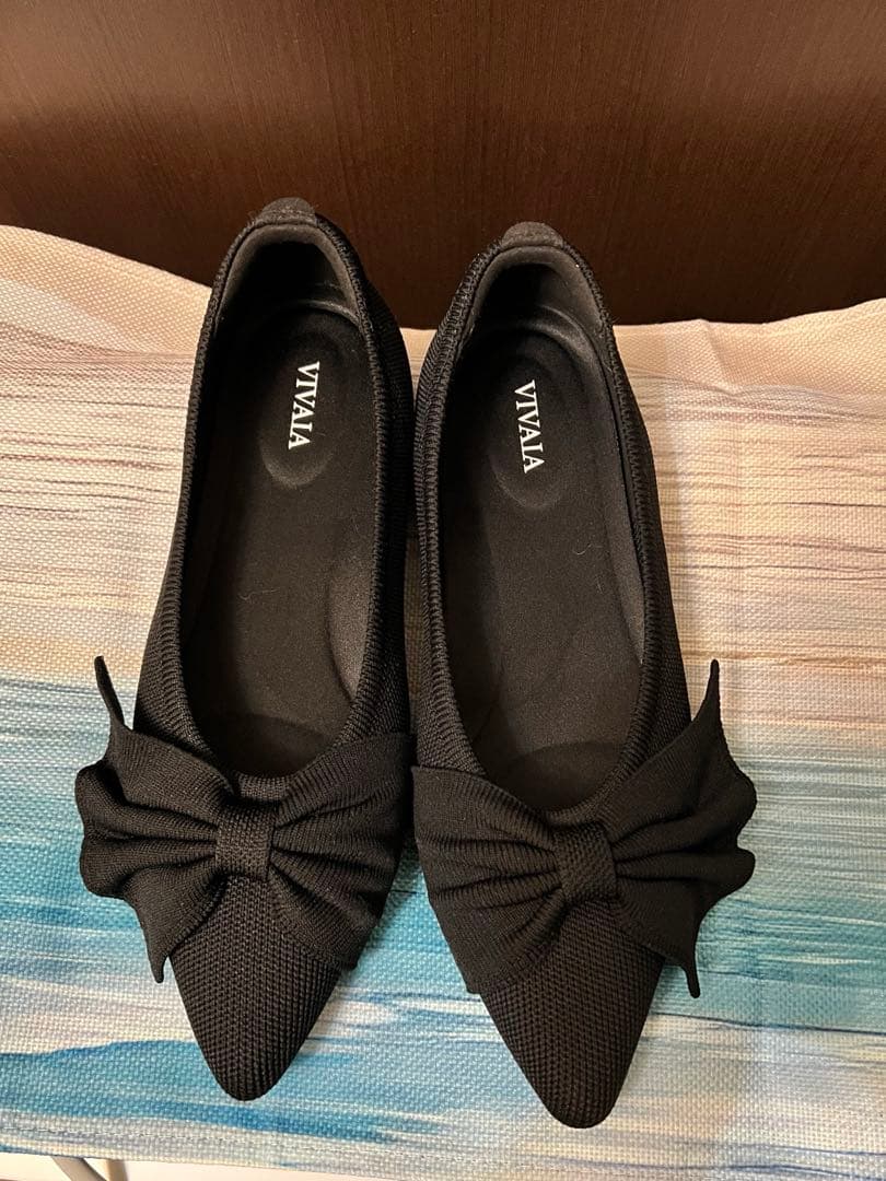 【美品】VIVAIA ブラック フラットシューズ 撥水 リボン 37.5