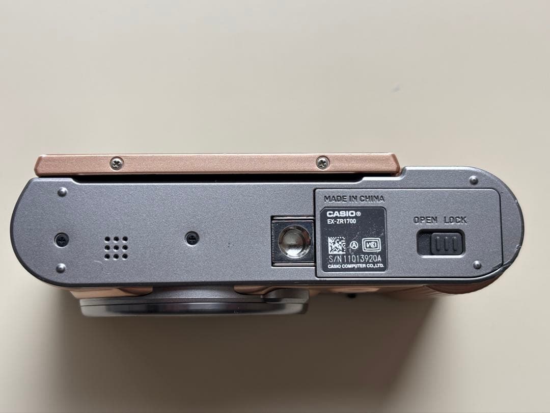 CASIO EXILIM EX‑ZR1700 デジタルカメラ　18倍ズーム