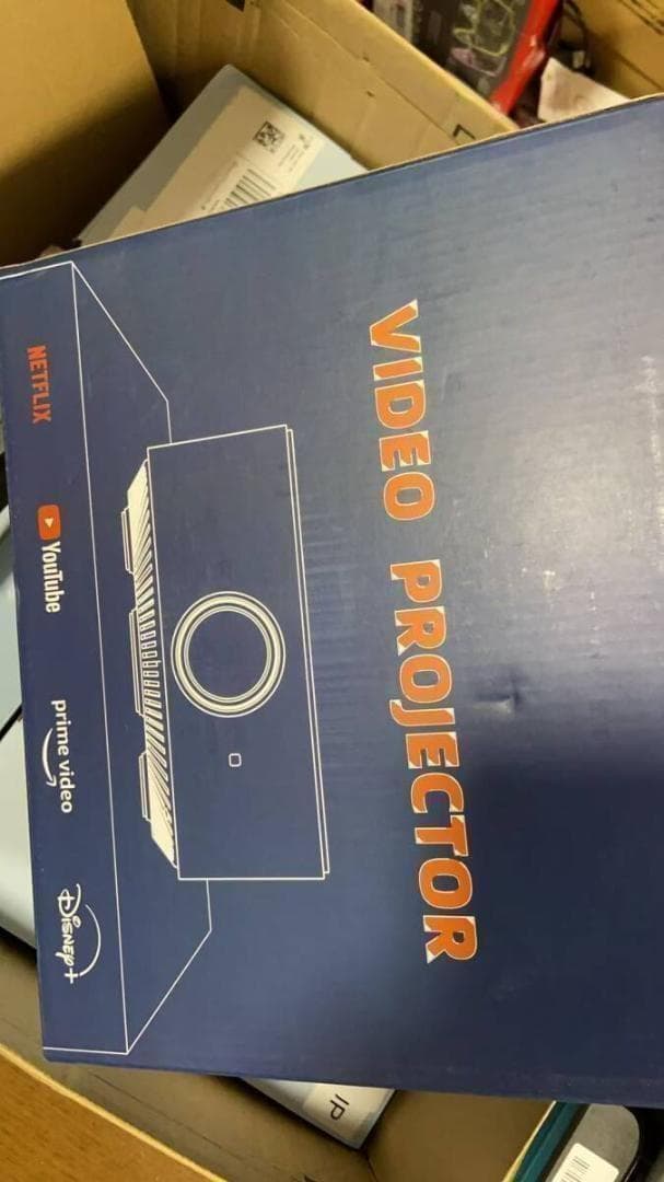 プロジェクター 家庭用 1000ANSI 1080P解像度 4K対応