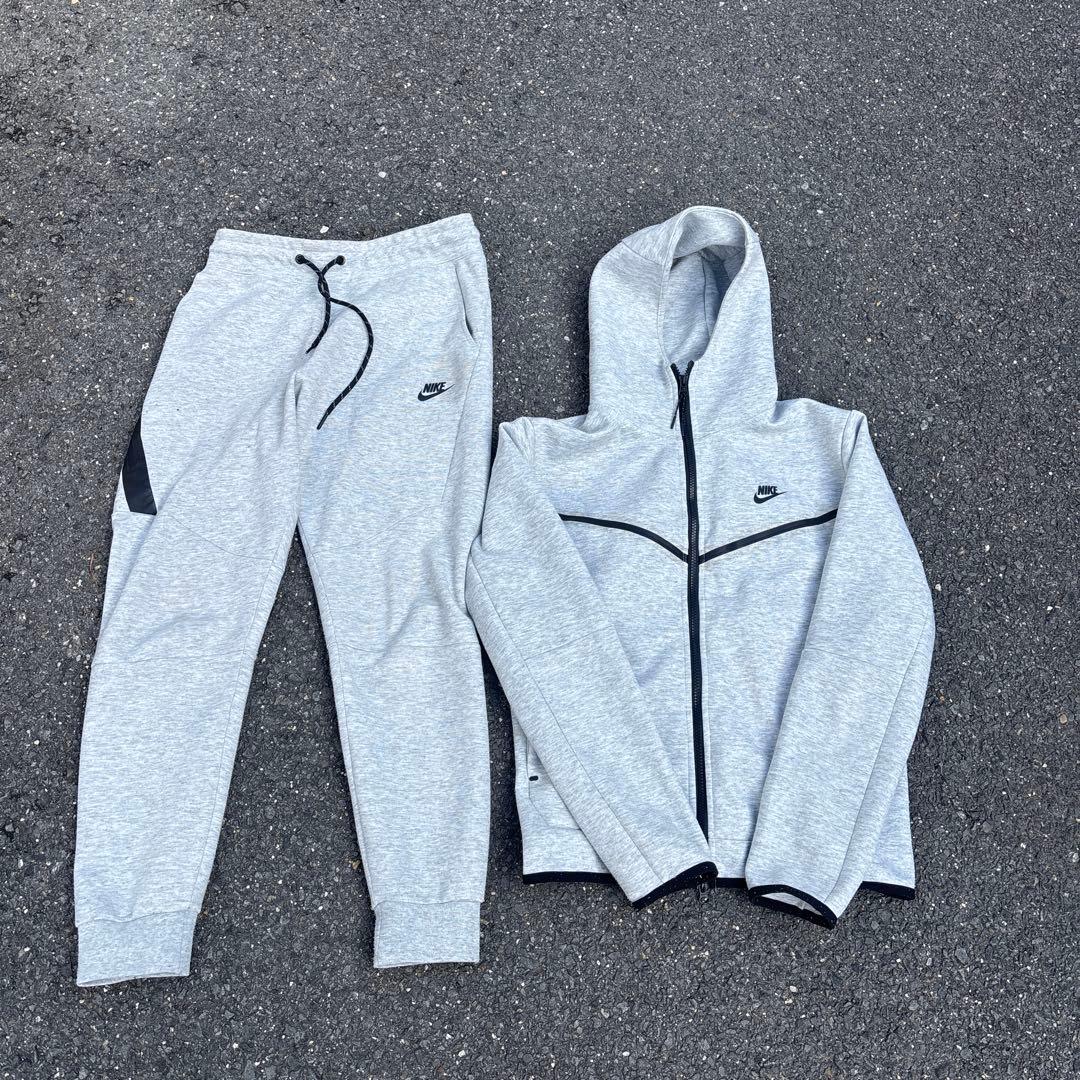NIKE テックフリース セットアップ