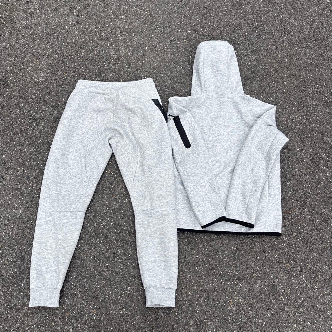 NIKE テックフリース セットアップ
