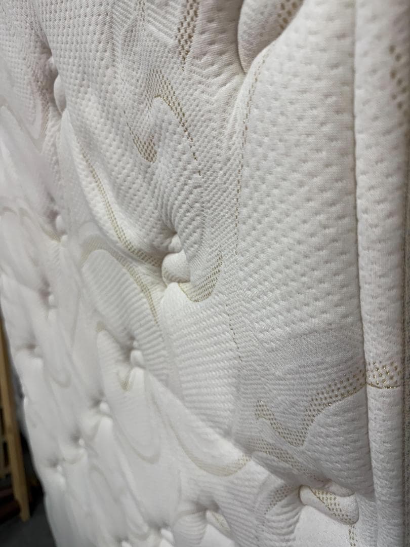 【美品】シモンズ　シングルマットレス（ゴールデンバリューピロートップ）