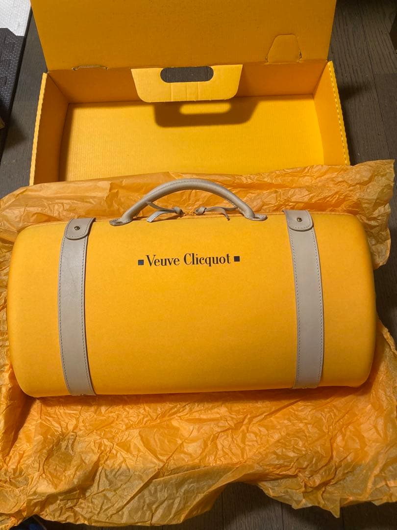 Veuve Clicquot ヴーヴクリコ トラベラーケース　未使用 箱付き