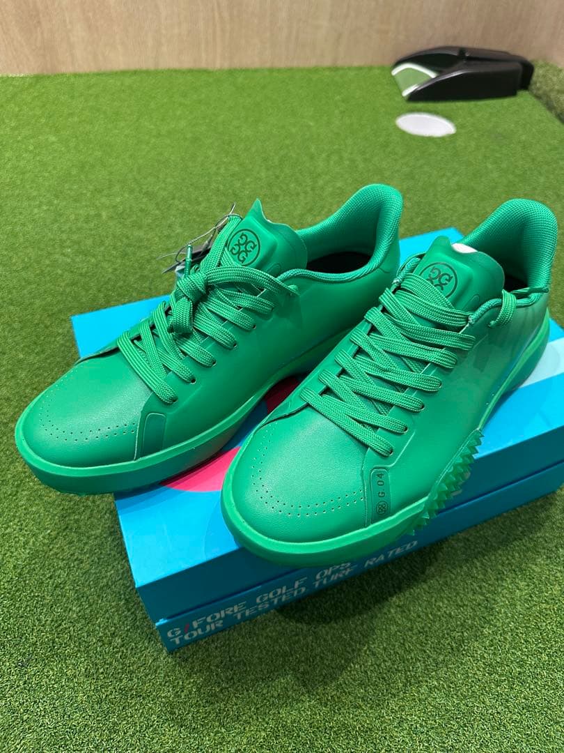 新品　ジーフォア　ゴルフシューズ　完売人気カラー　マークアンドロナ　好きにも