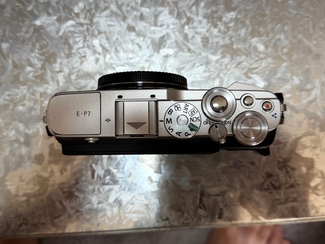 OLYMPUS PEN E-P7 本体 + ED 14-42mm＋望遠レンズ付き