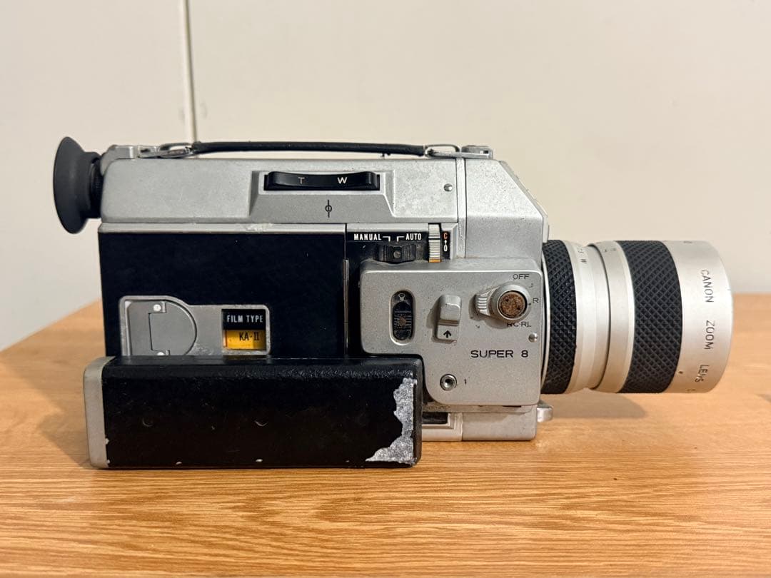 Canon Auto Zoom 814動作品／ビンテージ 8mm カメラ 動作品