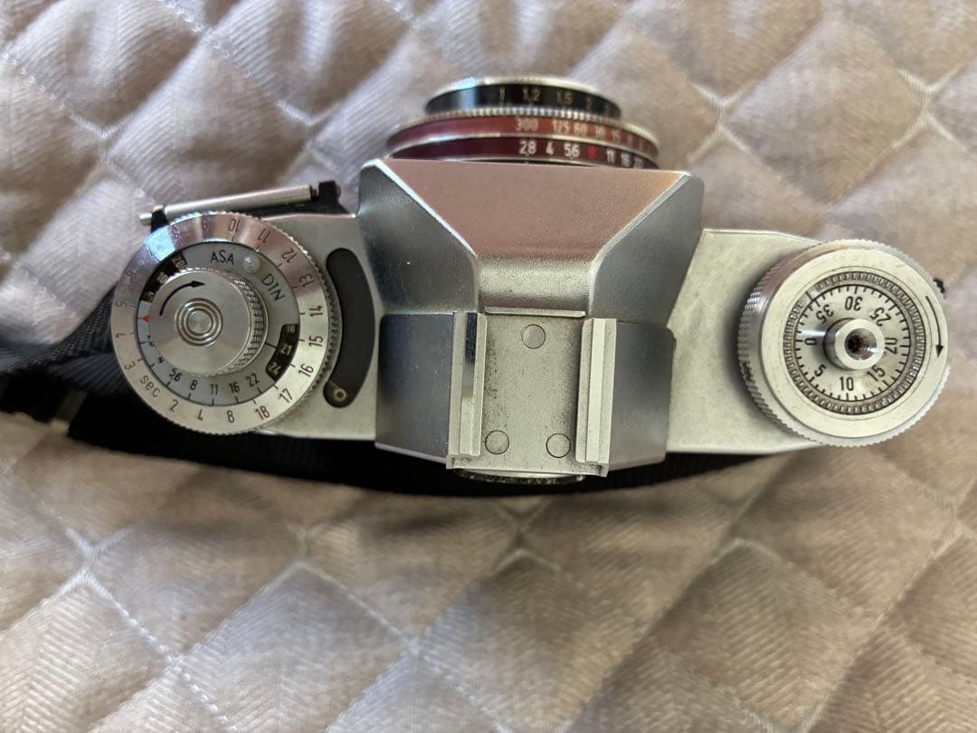 コンタフレックス(Contaflex) 一眼レフ/Zwiss Ikon￼