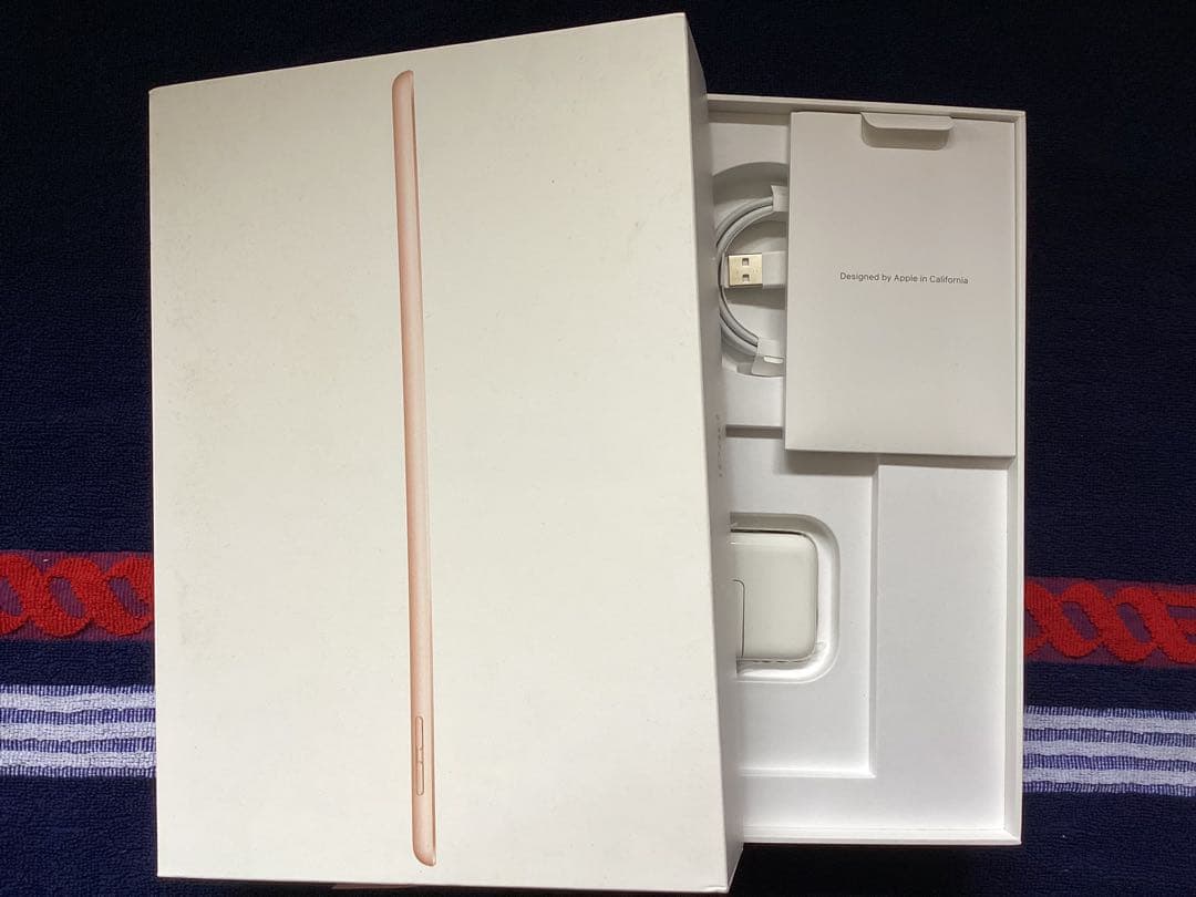 iPad 第7世代 32GB Cellular 90% 付属品 美品
