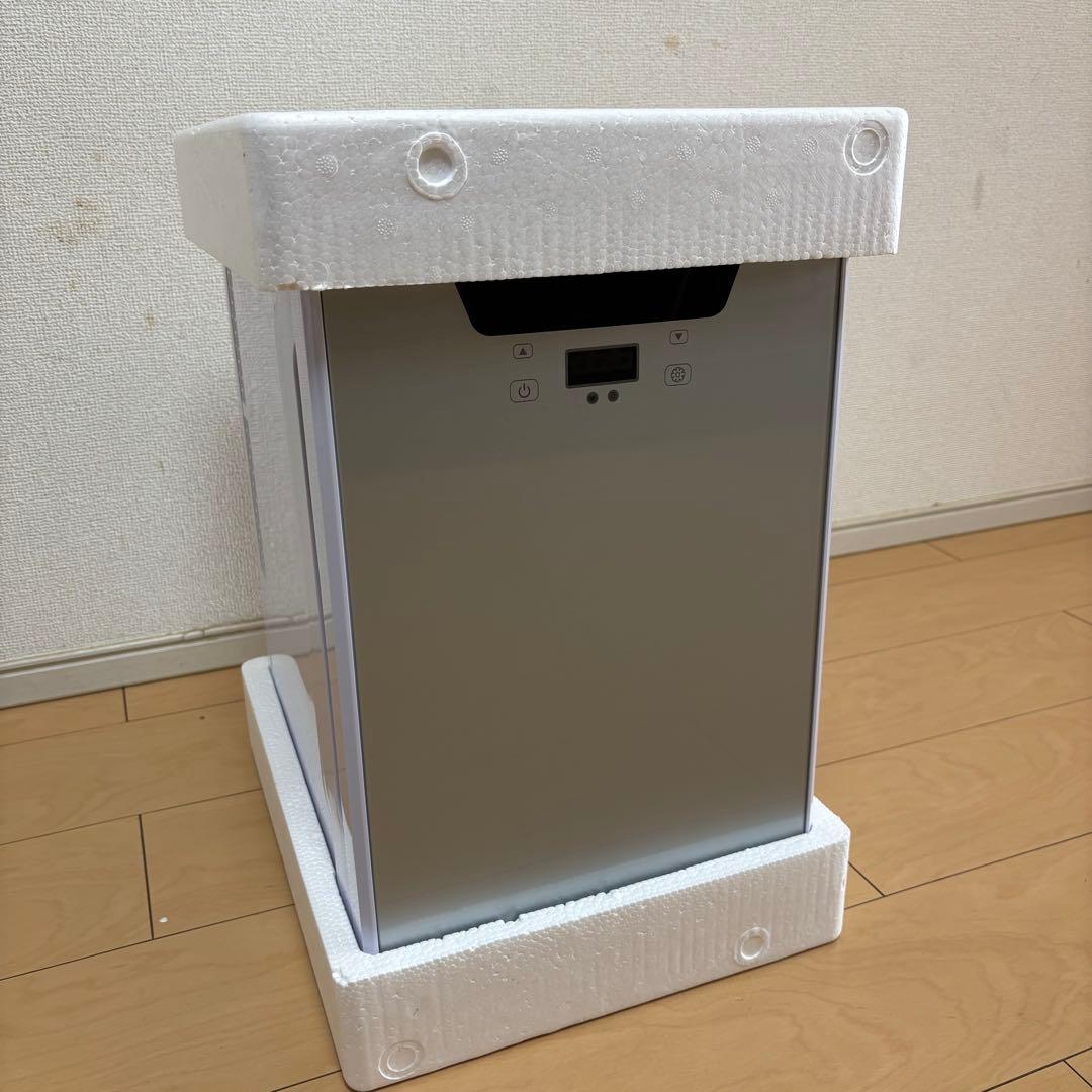 冷温庫　ペルチェ式　温度設定可能　容量22L