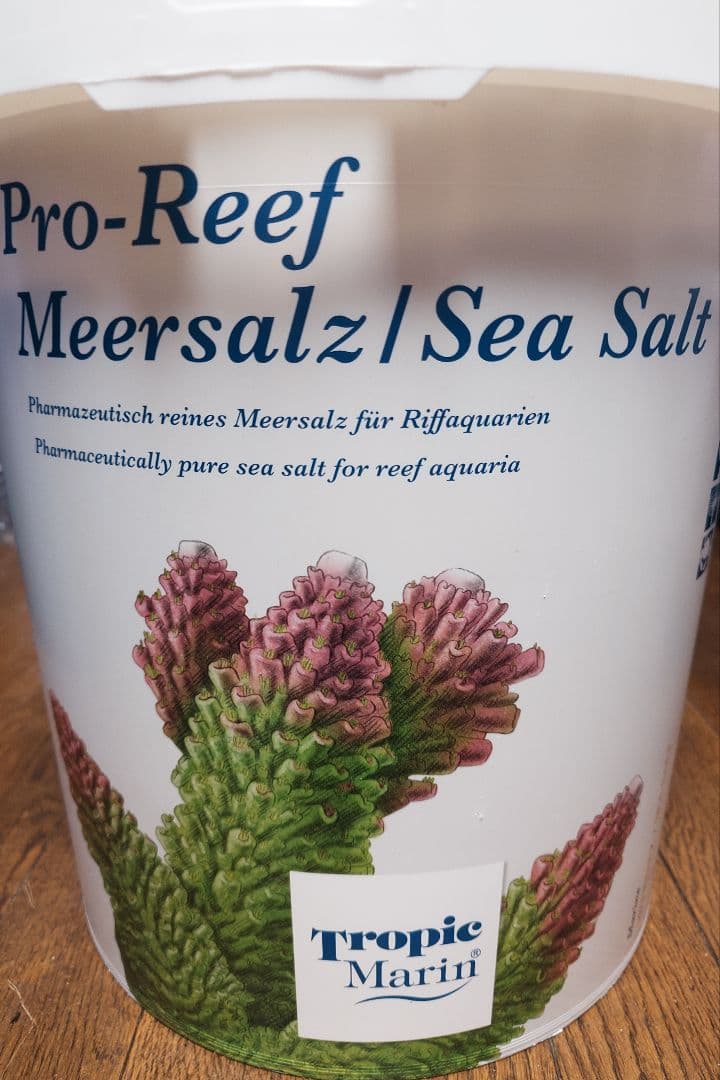 トロピックマリン Pro-Reef Sea Salt 25kg　バケツ