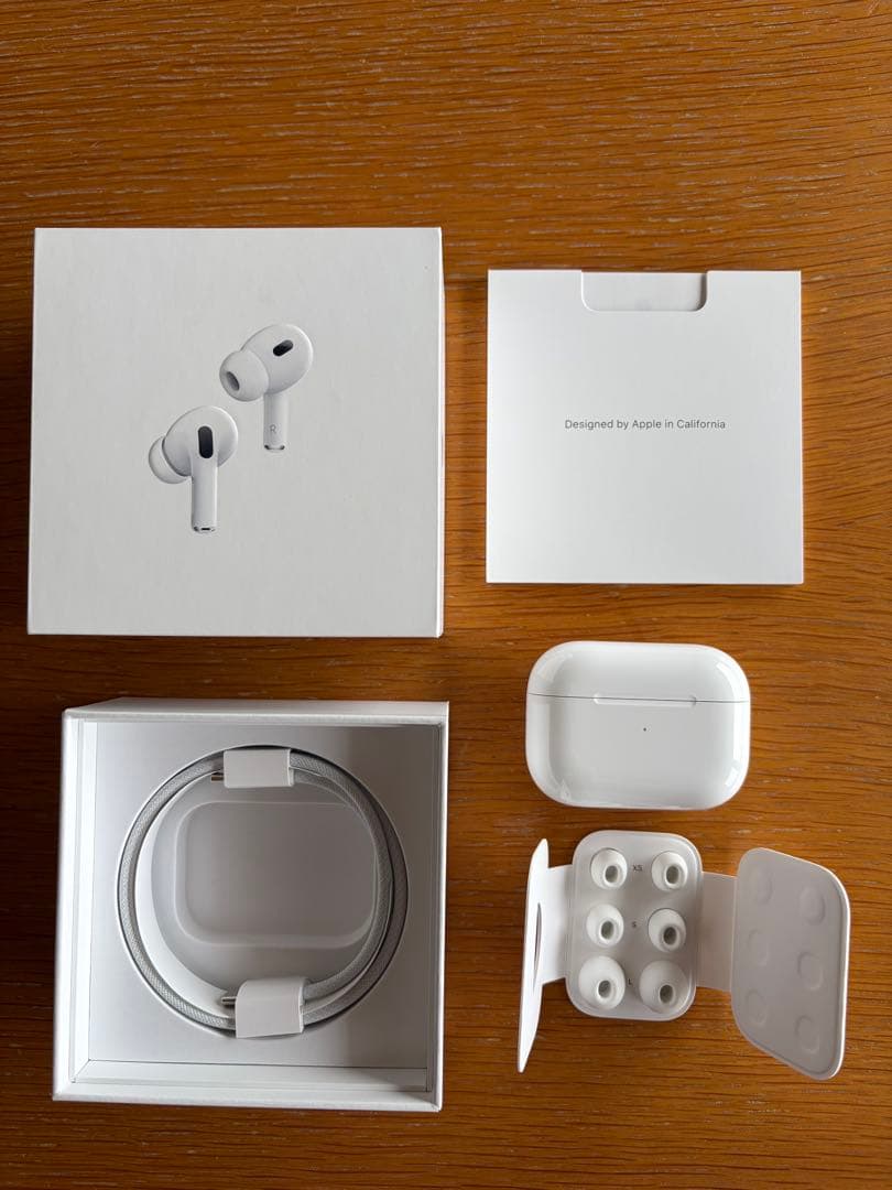 【美品】Apple AirPods Pro 2 UBS-C ESR ケース付き
