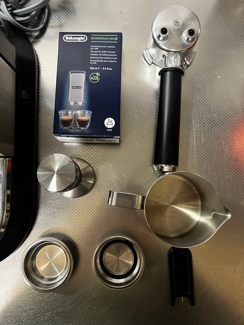 De'Longhi エスプレッソメーカー デディカ アルテ EC885J-M