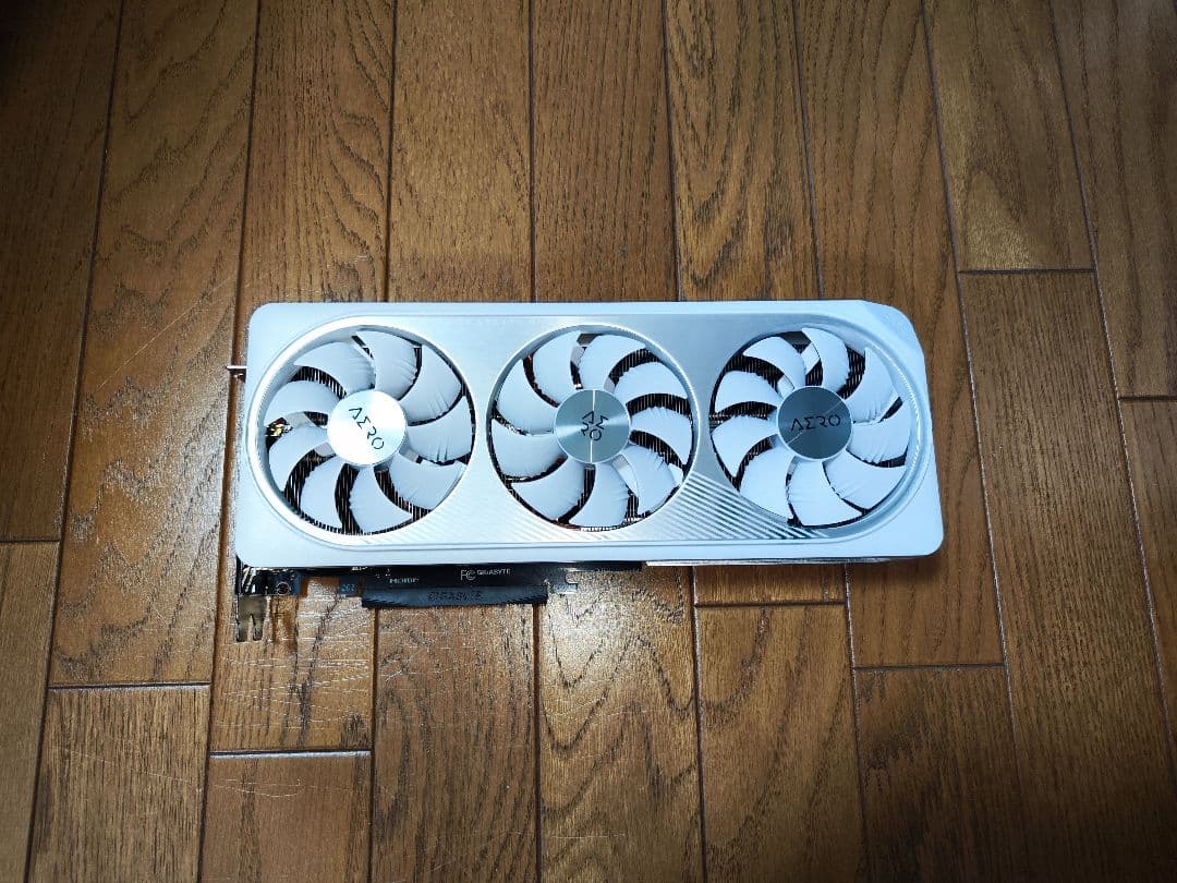 グラフィックボード・グラボ・ビデオカード GIGABYTE GeForce RTX 4070 Super AERO OC