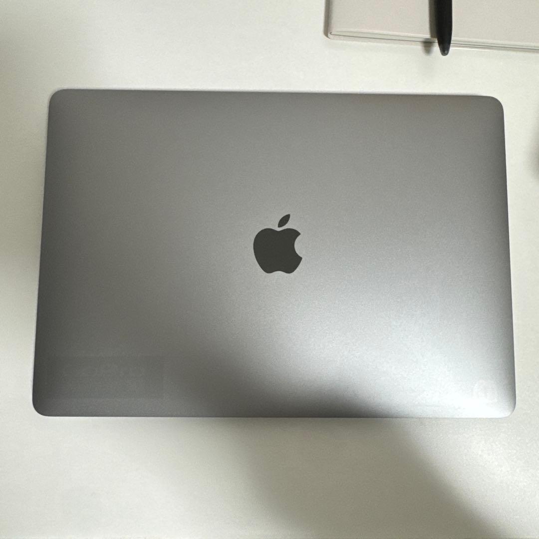 13インチ　MacBook Pro 本体　スペースグレー