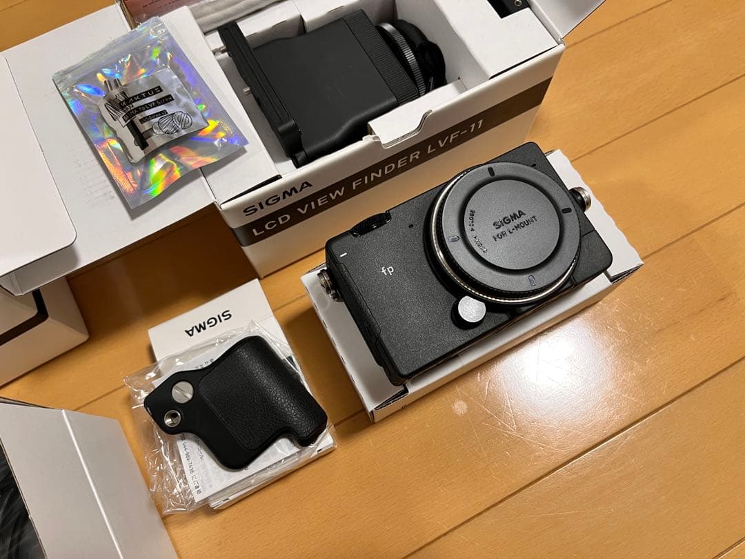 SIGMA fp 本体+追加アクセサリ