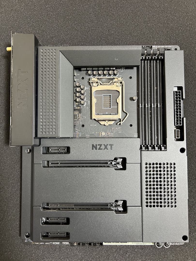 NZXT N7 Z490 ブラック マザーボード ATX